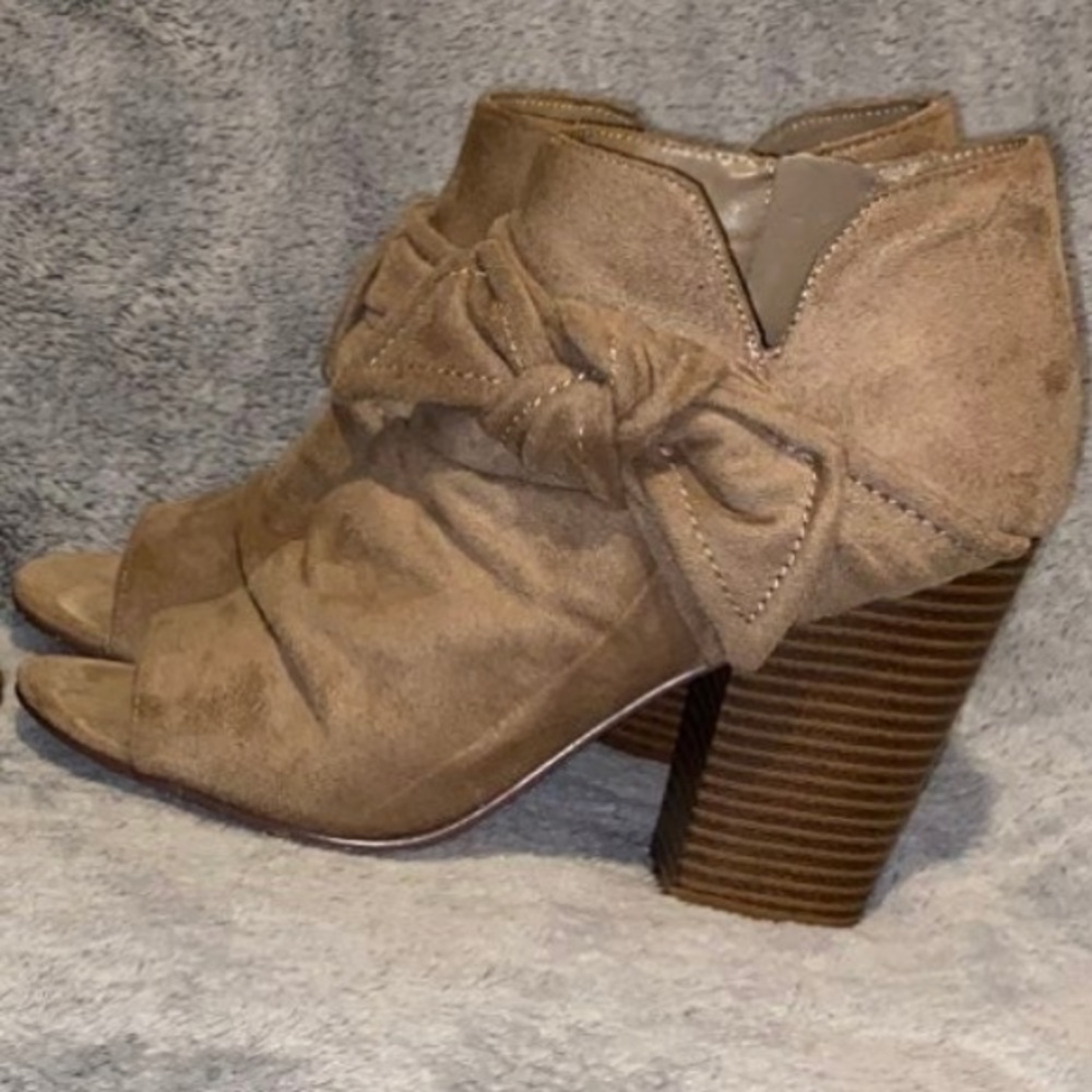 Womens Tan Booties, Size 6.5